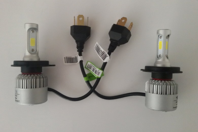 LED FAR AMPUL H4 